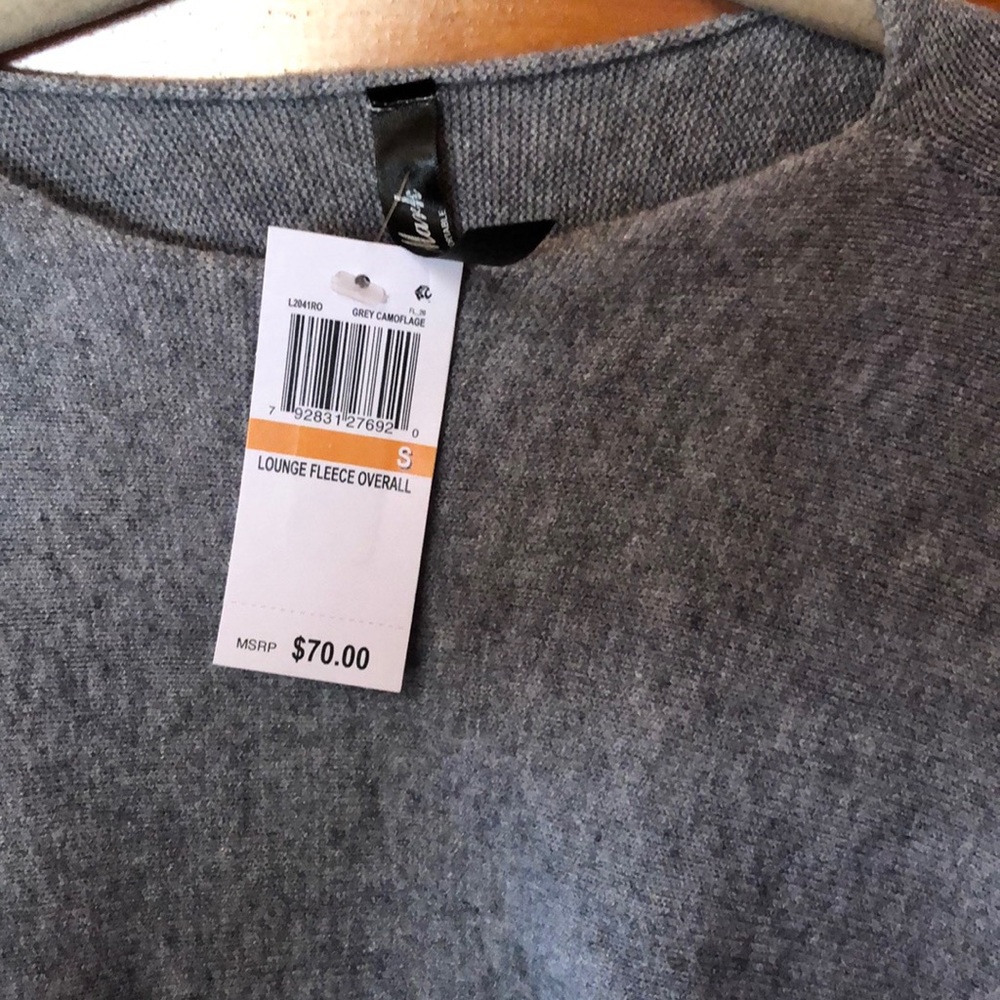 NWT Button Side Poncho - Picture 9 of 10